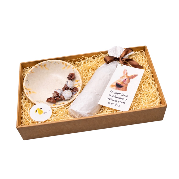 Cesta de Páscoa Gourmet Vinho & Cerâmica Artesanal