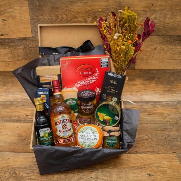 Cesta Gourmet Luxo com Whisky Escocês