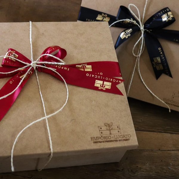 Cesta Gourmet de Páscoa com Vinho & Chocolates