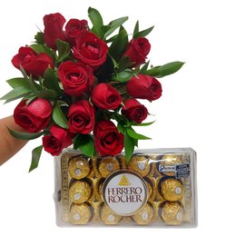 Imagem de Delicado - 12 rosas vermelhas e Ferrero