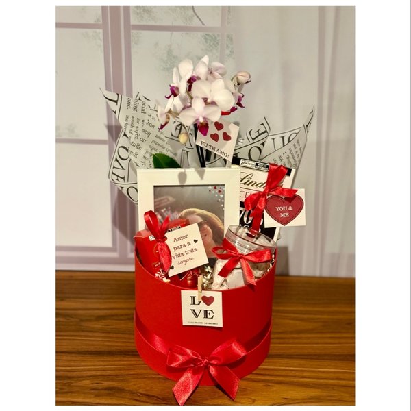 Box Romântica Orquidea, Porta Retrato e Chocolates