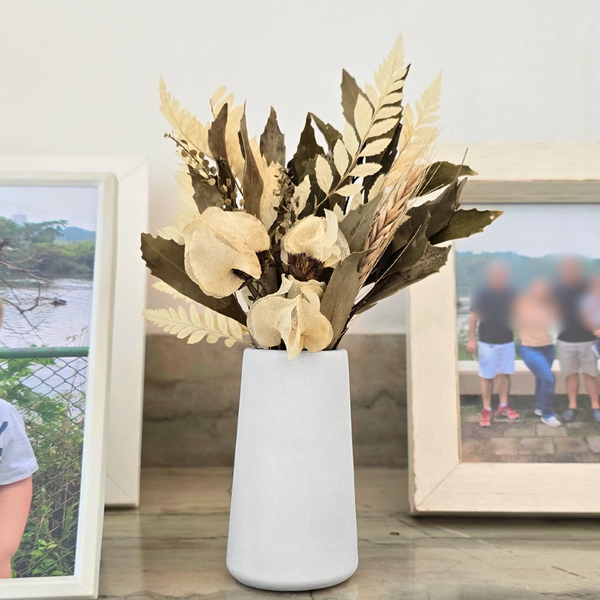 Arranjo De Flores Secas Decorativo Vaso Garrafa Lisa