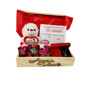Cesta de chocolate e mimos
