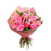 Buquê de 36 Rosas Cor de Rosa com Astromélias