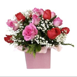 Imagem de Arranjo com 18 Rosas Vermelha e Pink 