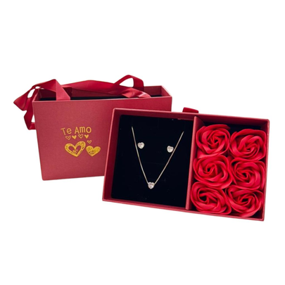 Presente Dia da Mulher com Colar em Prata e Zircônia