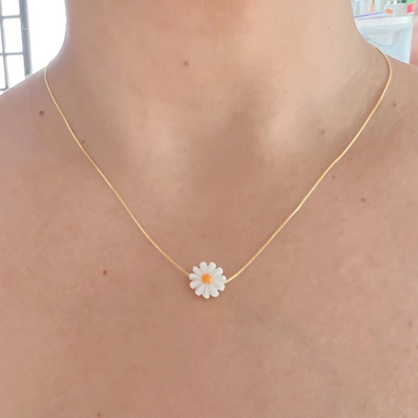 Colar Margarida em Madrepérola - SemiJoia