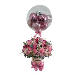 Imagem de Arranjo de Flores na Caixa Box G e Balão Personalizado