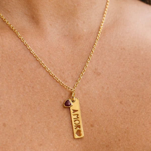 Colar Amor com Pingente Coração Banhado A Ouro 18k