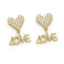 Imagem de Brinco Coração Love Cravejado Banhado a Ouro 18K