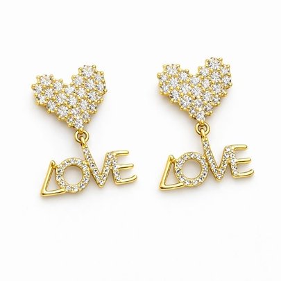 Brinco Coração Love Cravejado Banhado a Ouro 18K