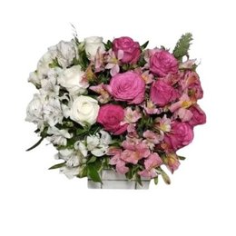 Imagem de Arranjo de Rosas Cor de Rosas e Rosas Brancas