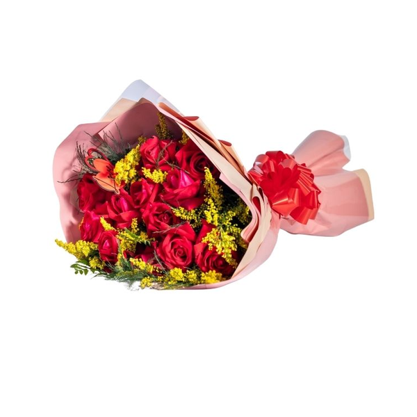 Buquê de 12 Rosas Vermelhas e Folhagens 
