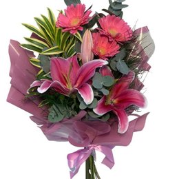 Imagem de Ramalhete de Lírio e Gérbera Rosa 