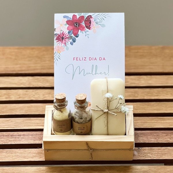 Kit Sais de Banho Sabonete Perfumado Escalda-Pé Mulher