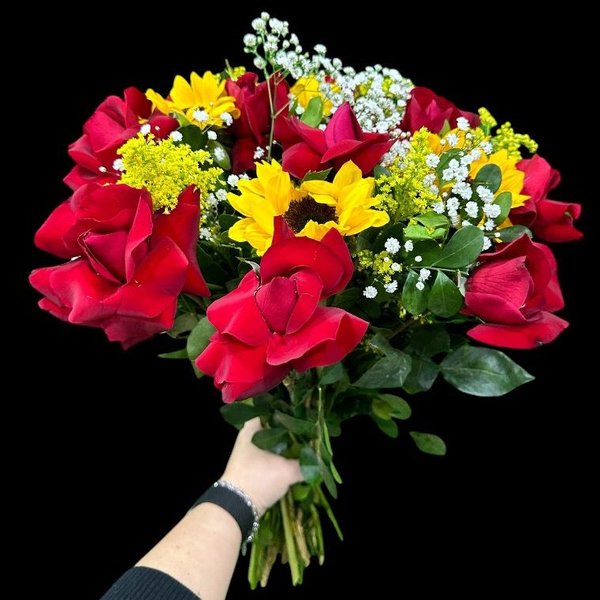 Buque em Girassol e Rosas 