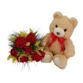 Buquê de Rosas Vermelhas e Urso de pelúcia.