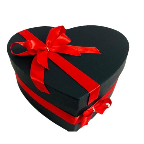 Caixa Coração Com Vinho , Rosas e Chocolates