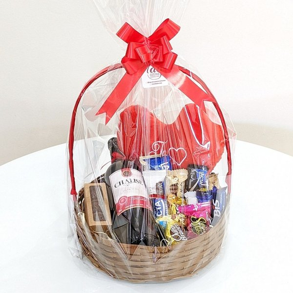 Cesta com Vinho, Chocolates & Pelúcia