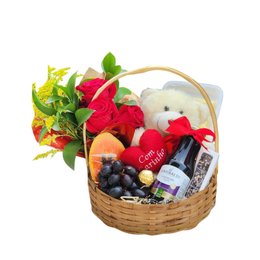 Imagem de Café da Manhã com Flores e Pelúcia