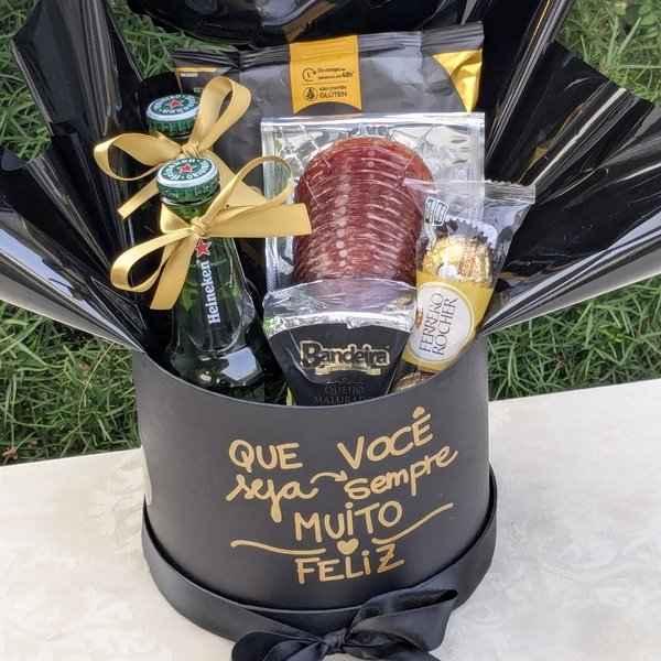 Box com Cerveja Petiscos e Frios