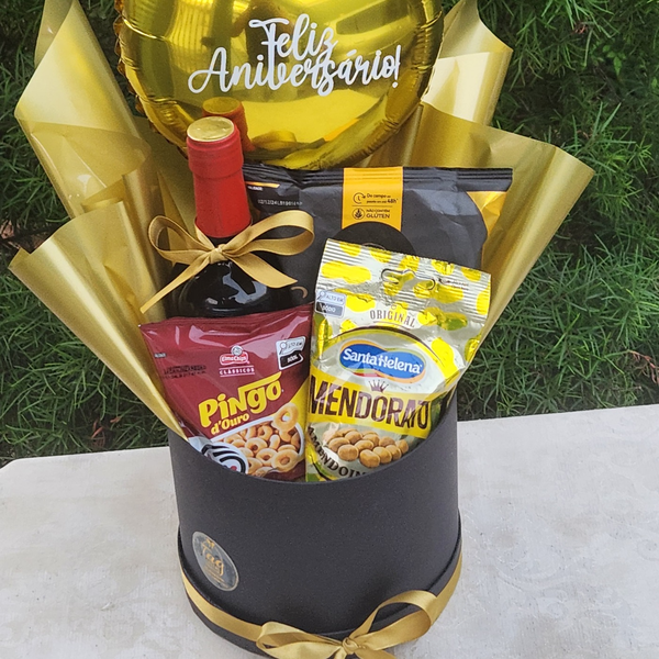 Box com Vinho e Petiscos Aniversário