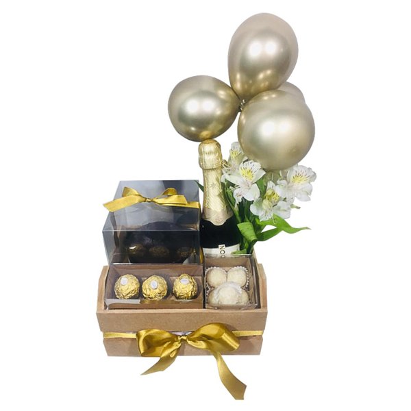 Cesta de Aniversário com Bolo Chandon e Flores