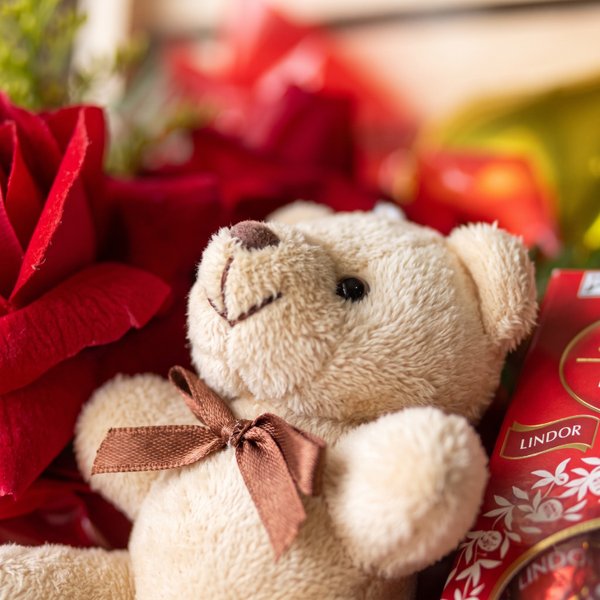 Cesta de Amor Chocolate Vinho e Carinho