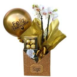 Imagem de Presente de Aniversário com Orquídea e Chocolate