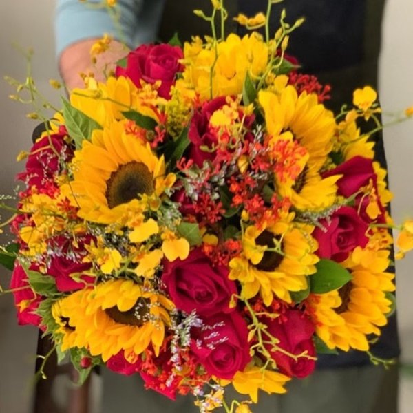 Buquê Girassóis e Rosas