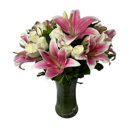 Imagem de Vaso de Rosas Brancas com Lirios cor de Rosa