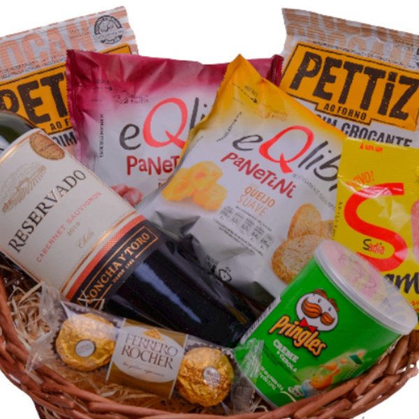 Cesta de Vinho com Petiscos