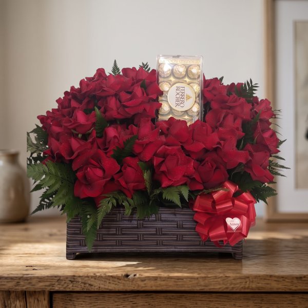 Arranjo 50 Rosas Especiais e Ferrero Rocher 