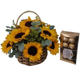 Imagem de Cesta Encanto de Girrasois com Ferrero Roche