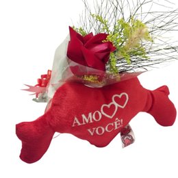 Imagem de Rosa com Coração de Pelúcia 