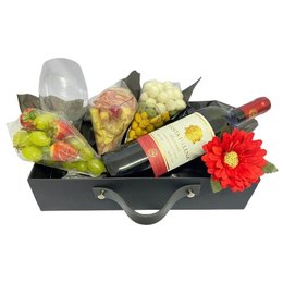 Imagem de Caixa de Alça com Vinho e Petiscos