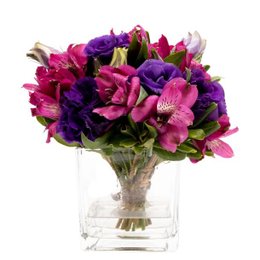 Imagem de Arranjo Roxo e Rosa Em Vaso Quadrado