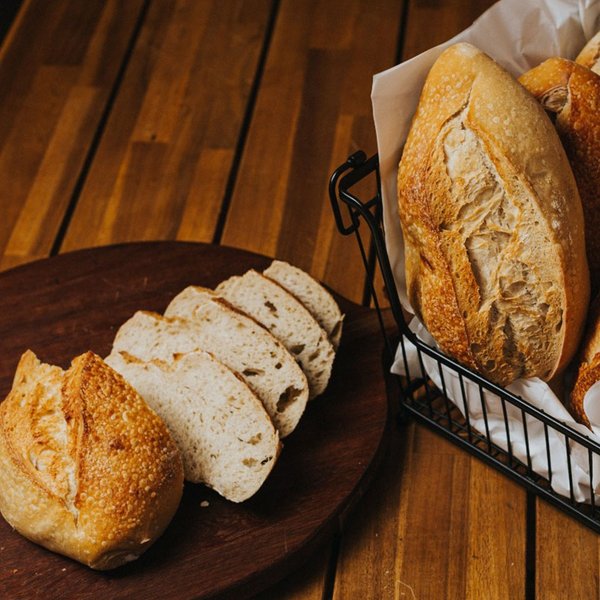 Cesta Artesanal Calabresa e Focaccia