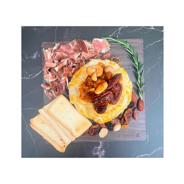 Tábua de Queijo Brie Folhado e Parma