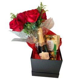 Imagem de Rosas com Espumante e Chocolate