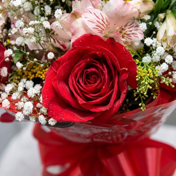 Buquê Clássico 6 Rosas