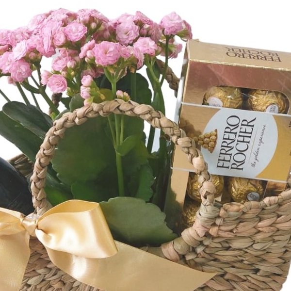 Cesta de Palha com Flor, Ferrero e Chandon 