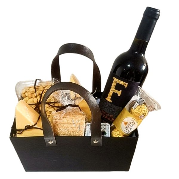 Cesta Premium Queijos, Ferrero e Vinho 