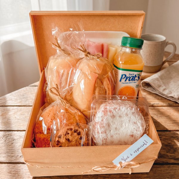 Cesta de Café com Pães