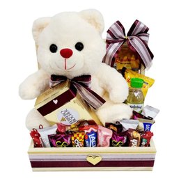 Imagem de Cesta Baú de Chocolates Sweet Love