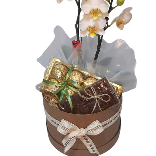 Box Cesta Naturette com Orquídea e Chocolates 