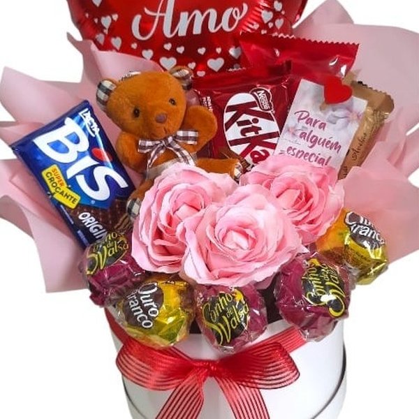 Cesta Luxo Chocolates e Mimos 