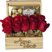 Cesta de Chocolate com Rosas Sedução