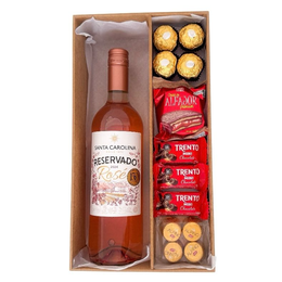 Imagem de Chocolates e Vinho Rose 