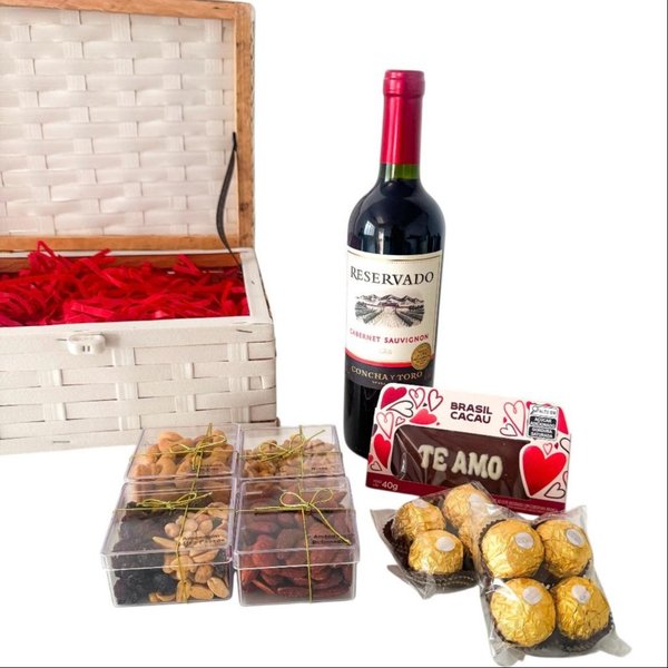 Cesta Vinho, castanhas e chocolate 